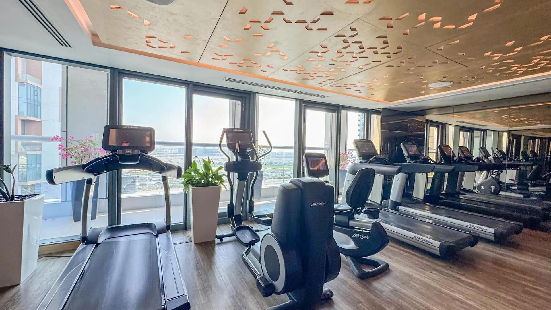 Spacious 2 Bedroom Apartment In Damac Towers By Paramount Dubai With Pool Gym Free Parking Sleeps 4 By Stayfinity