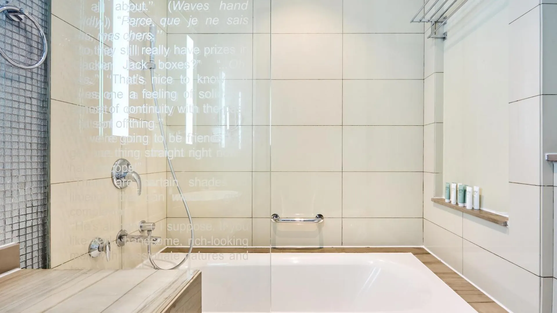 Spacious 2 Bedroom Apartment In Damac Towers By Paramount Dubai With Pool Gym Free Parking Sleeps 4 By Stayfinity 0*,